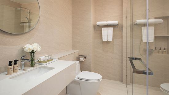 Grand Deluxe - Bathroom