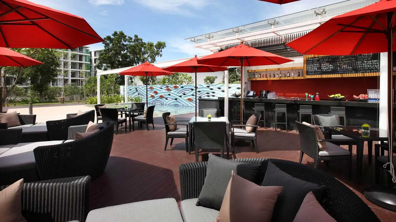 Aqua Eatery & Bar