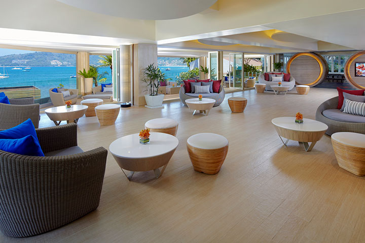Salon Voyager Lounge 
